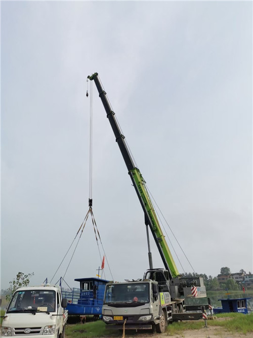 万安县桥梁建设吊装案例